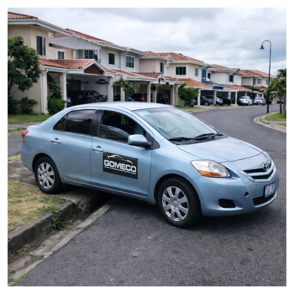 Carro para clases de manejo de Gomeco